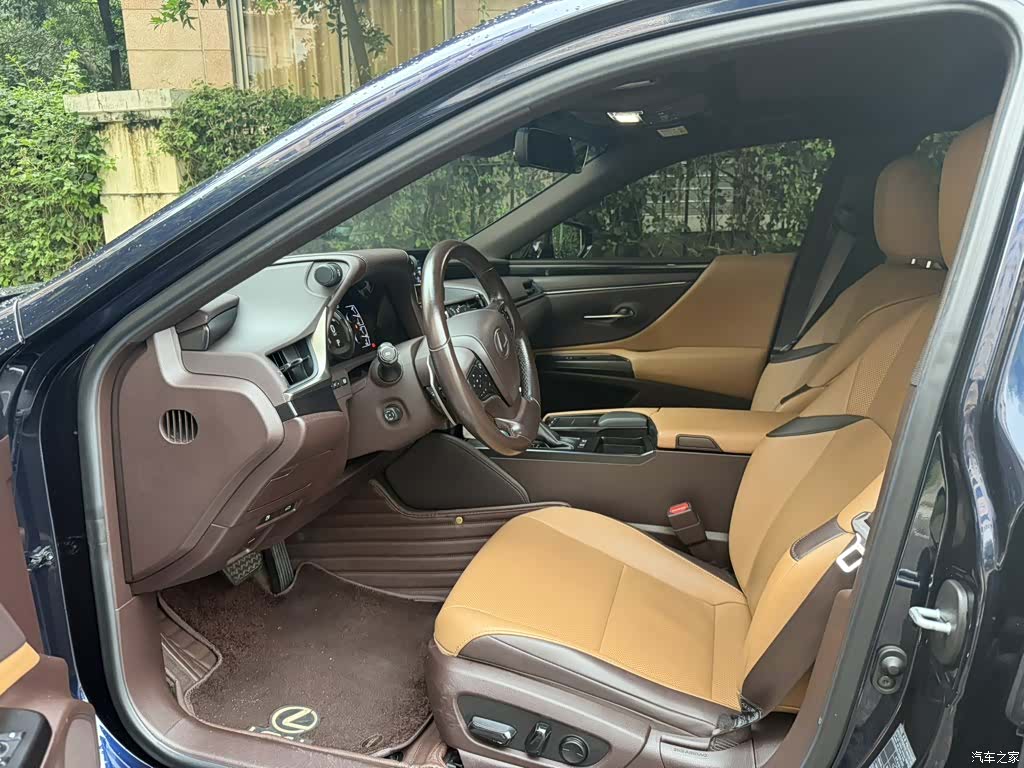 Lexus ES, 2019 6