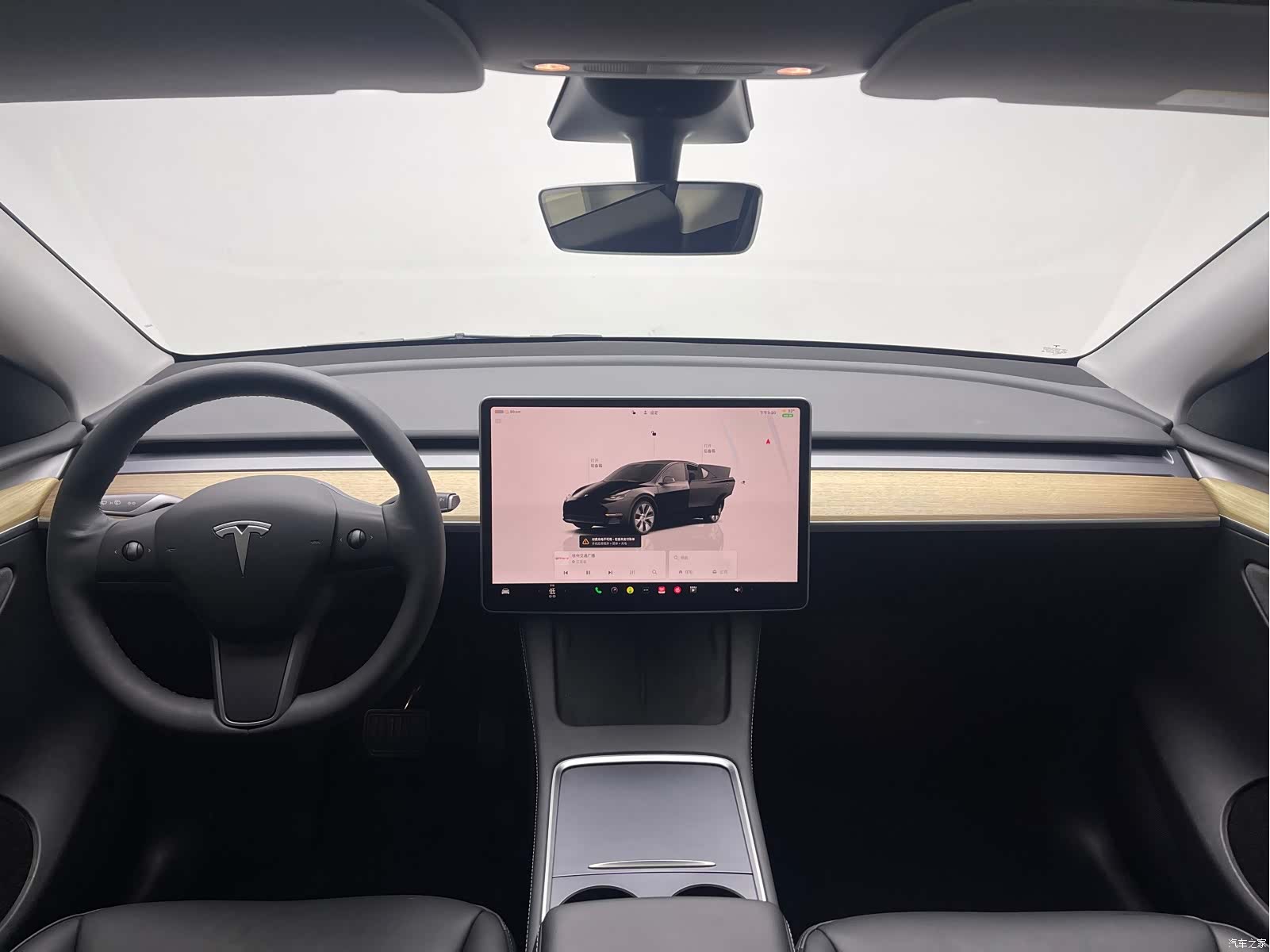 Tesla Model Y, 2023 13