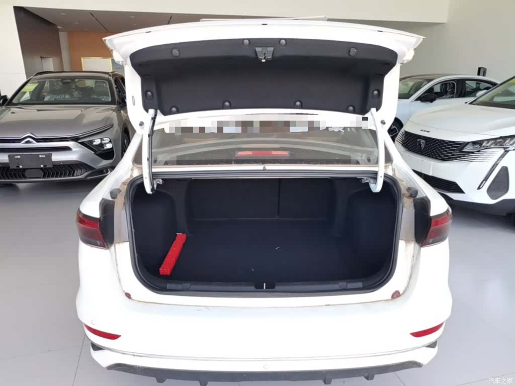 Geely Emgrand, 2024 19