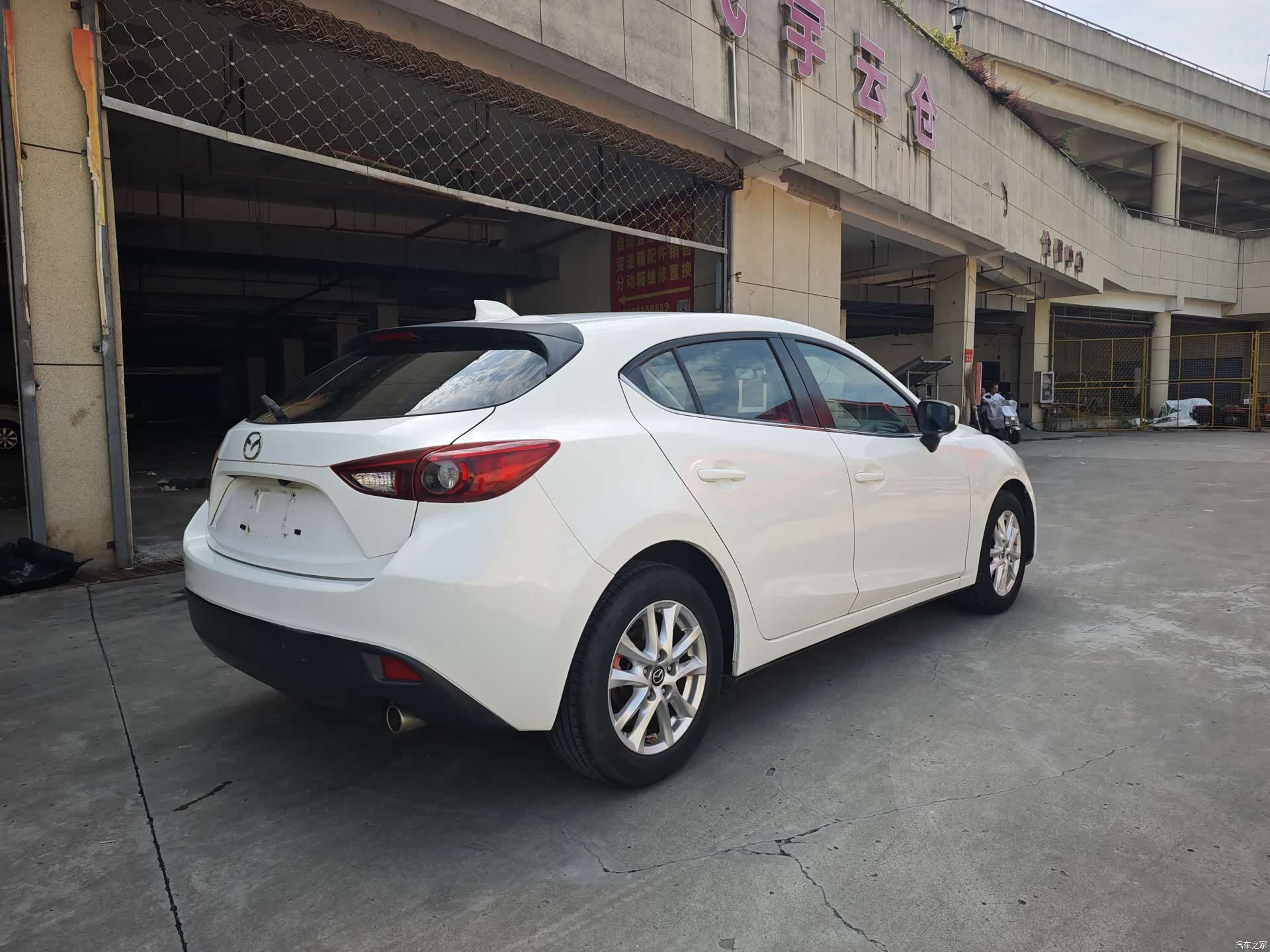 Mazda Mazda3, 2015 16