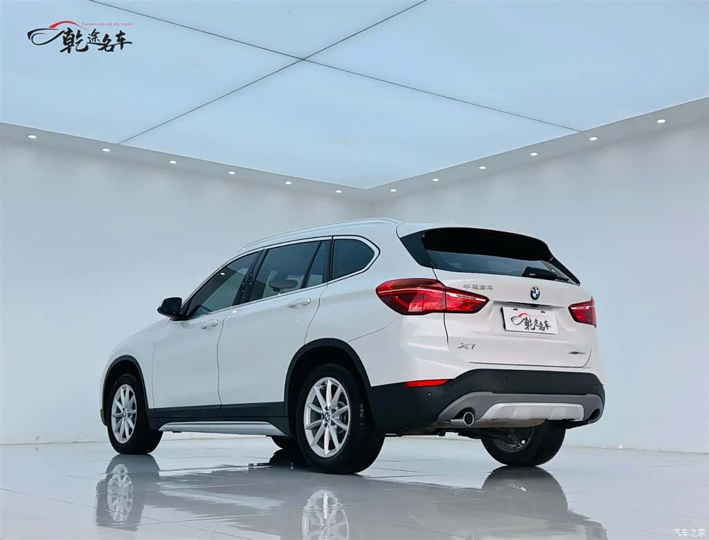 BMW X1, 2019 все фото
