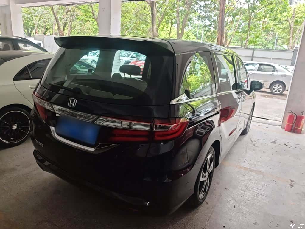 Honda Odyssey, 2016 все фото