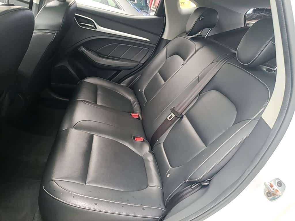 MG ZS, 2017 17