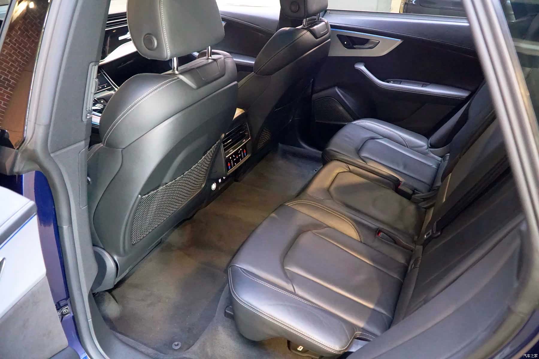 Audi Q8, 2019 все фото