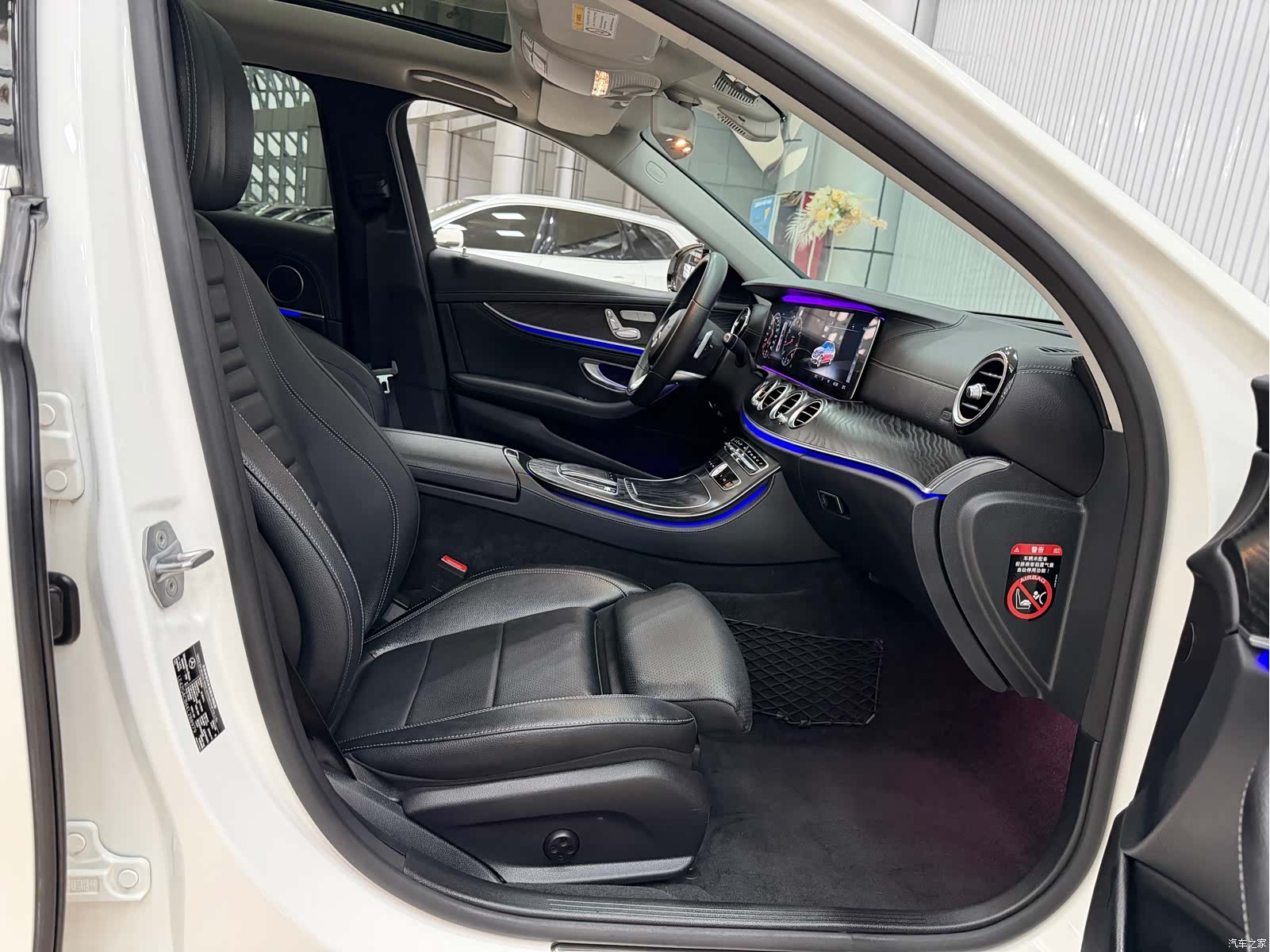 Mercedes-Benz E-Class, 2019 16