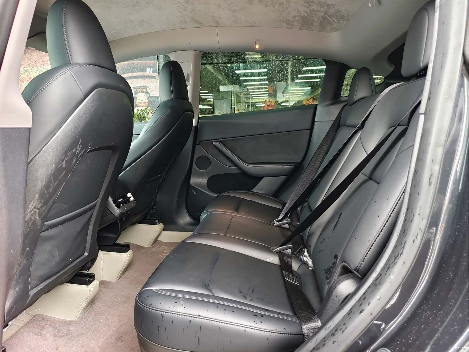 Tesla Model Y, 2024 4