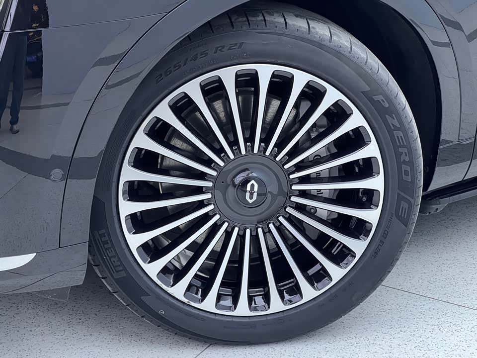 AITO Ask the world M9