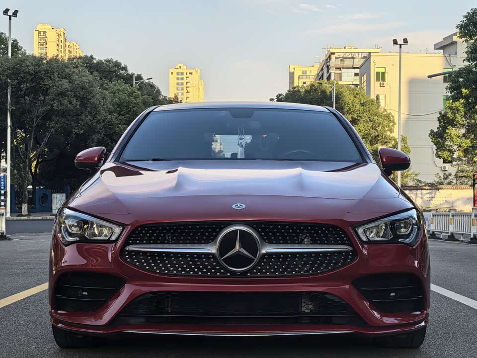 Mercedes-Benz CLA