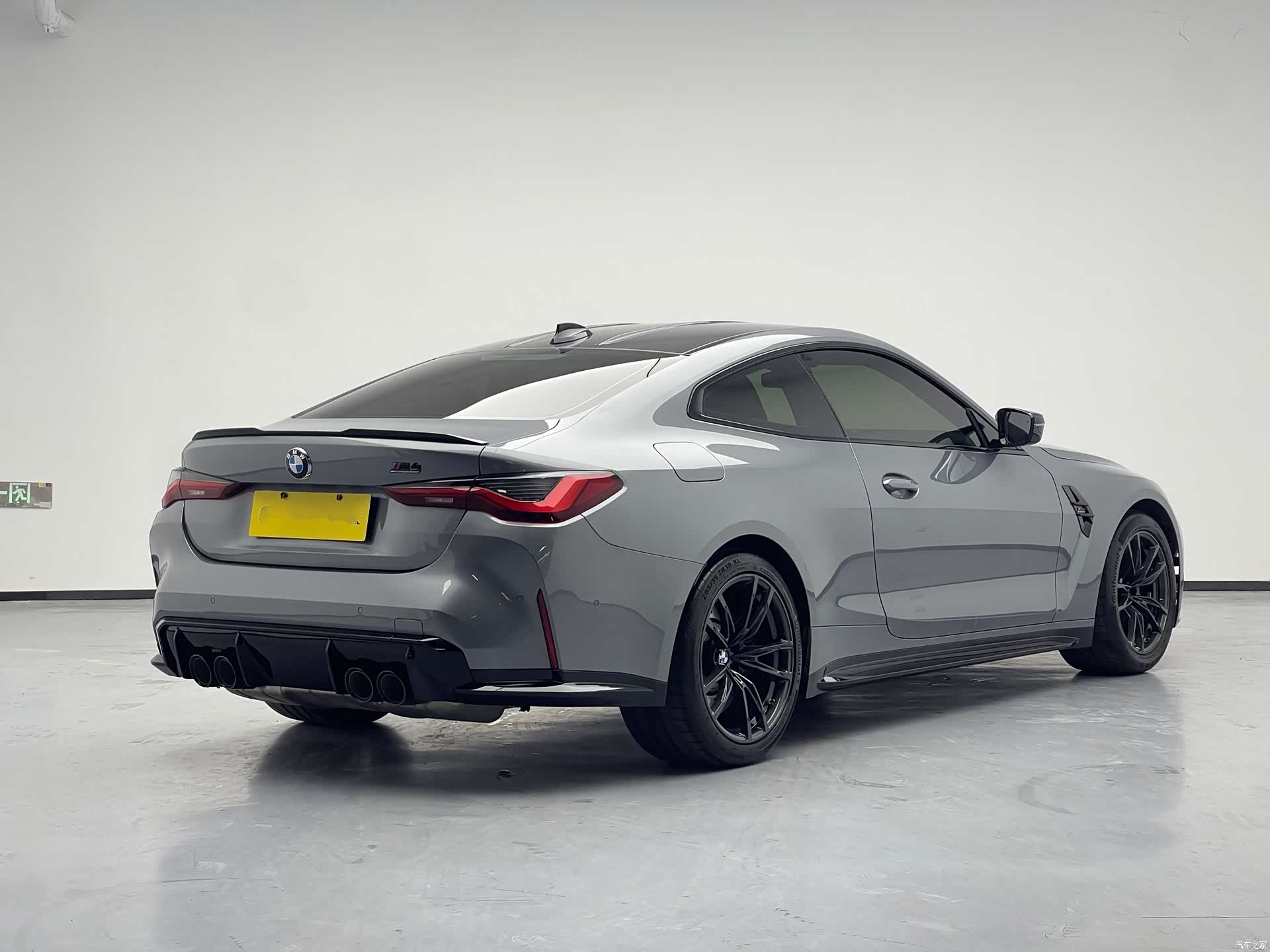 BMW M4, 2022 все фото