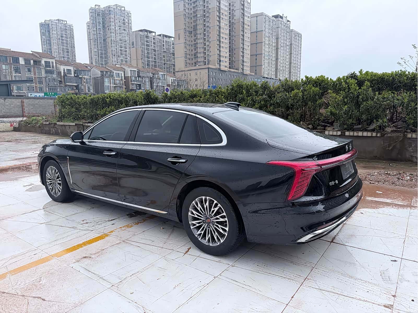 Hongqi H5, 2022 9