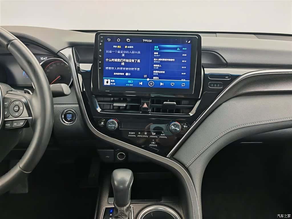 Toyota Camry, 2022 12