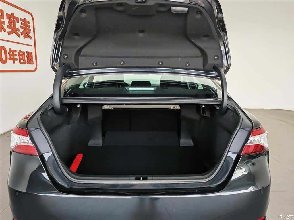 Toyota Camry, 2022 16