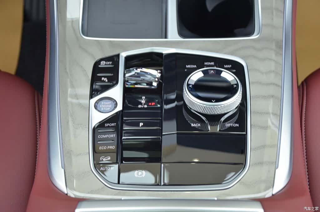 BMW X5, 2026 9