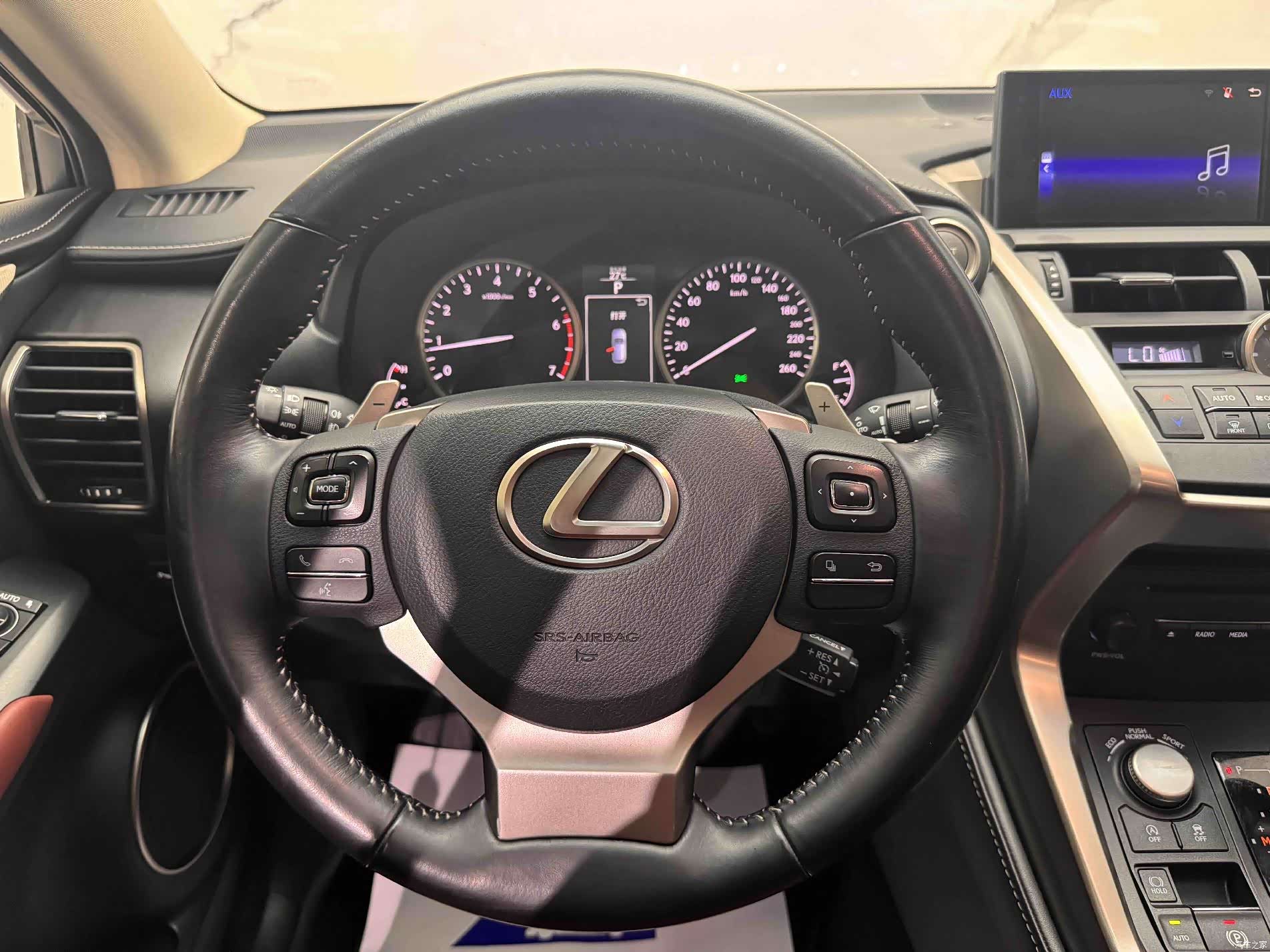 Lexus NX, 2017 11