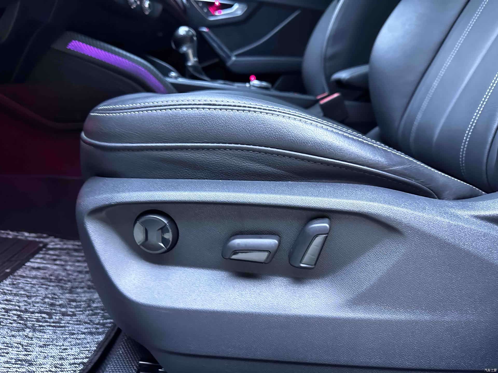 Audi Q2L, 2023 18