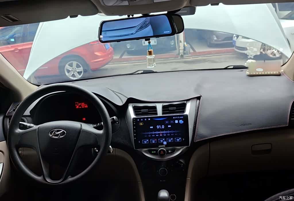 Hyundai GLS, 2014 9