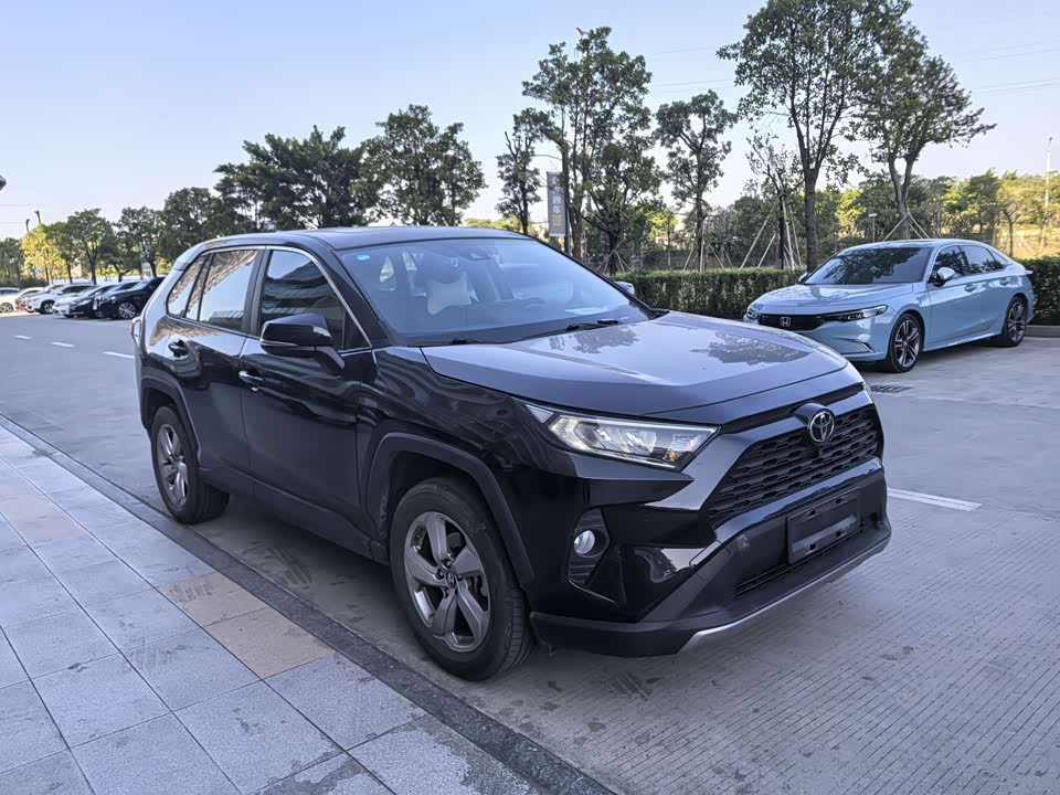 Toyota RAV4 Rongfang