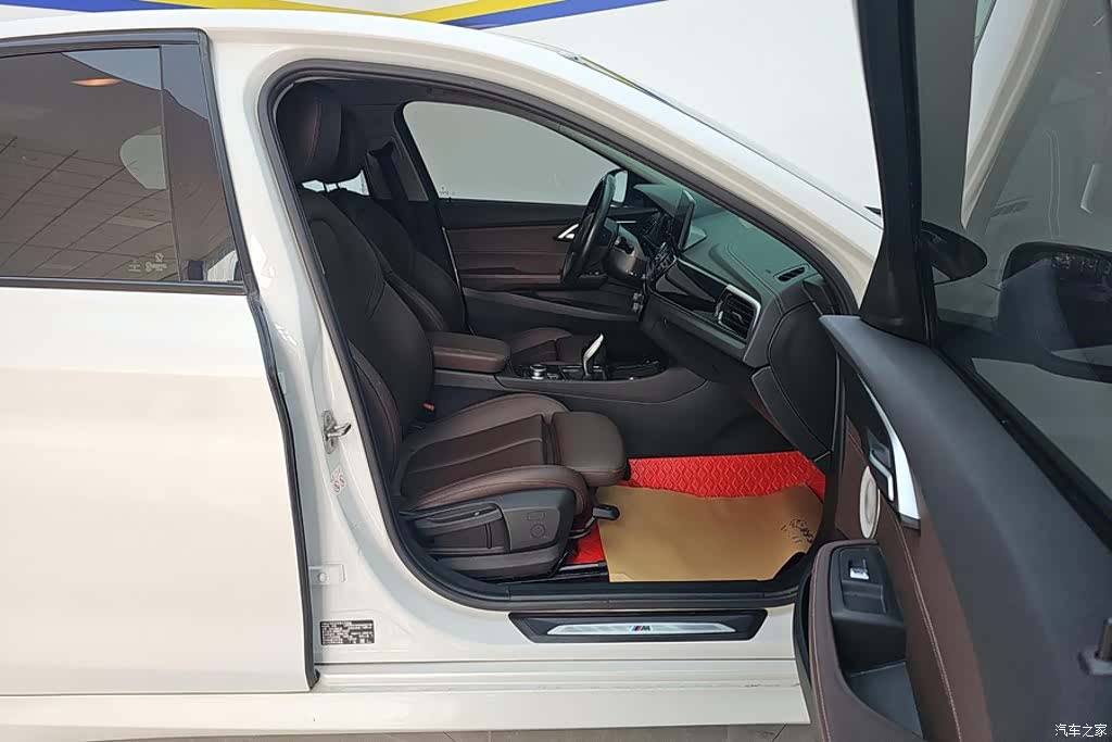 BMW 1 Series, 2022 8