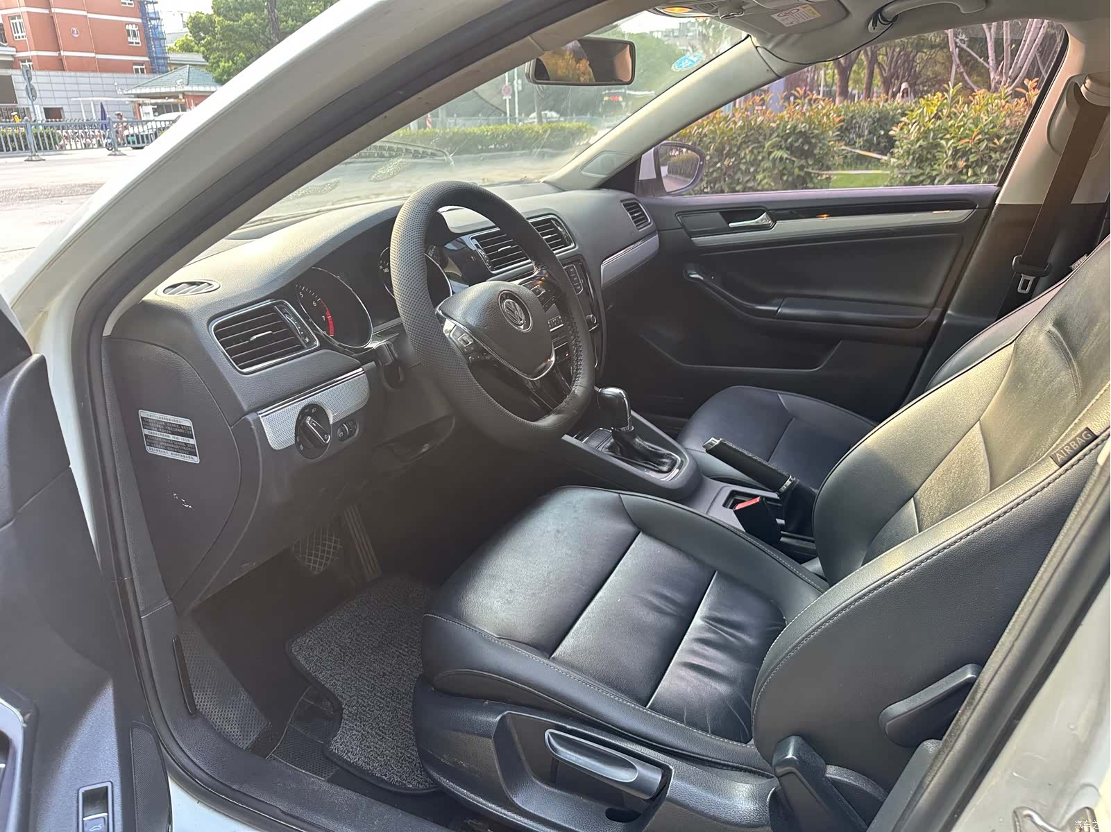 Volkswagen Sagitar, 2016 9