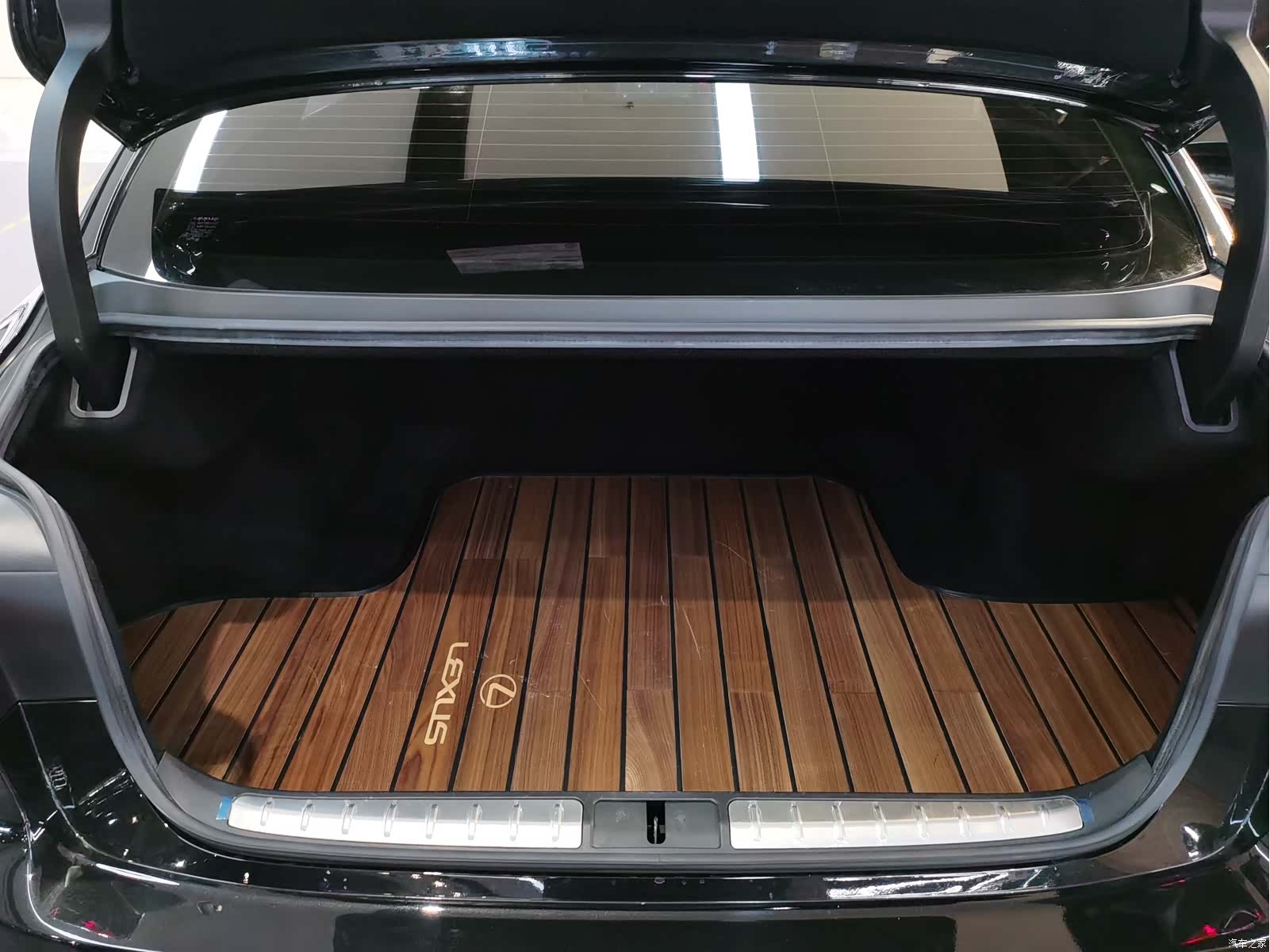 Lexus LS, 2020 16