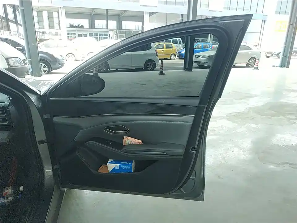 BYD Qin L