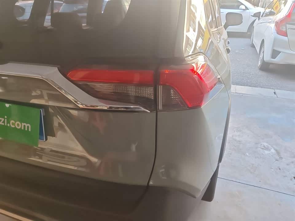 Toyota RAV4 Rongfang