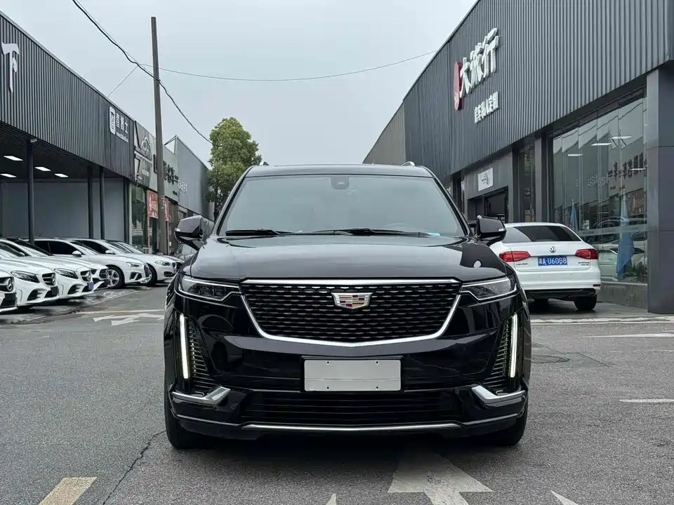 Cadillac XT6