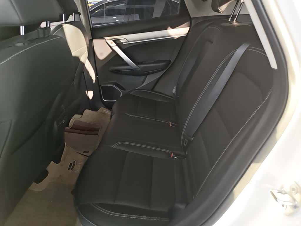 Geely Coolray, 2024 17