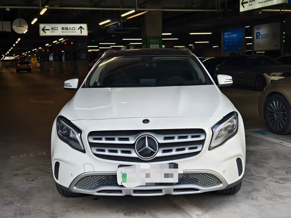 Mercedes-Benz GLA