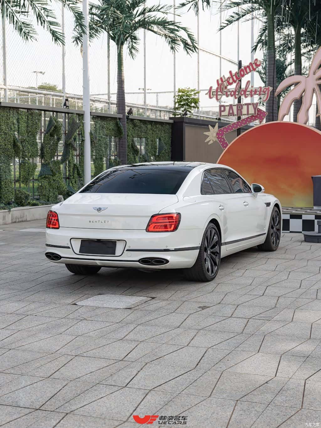 Bentley Flying Spur, 2022 4