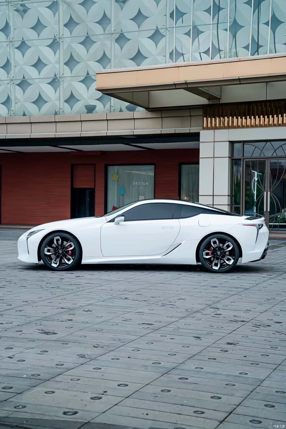 Lexus LC, 2022 6