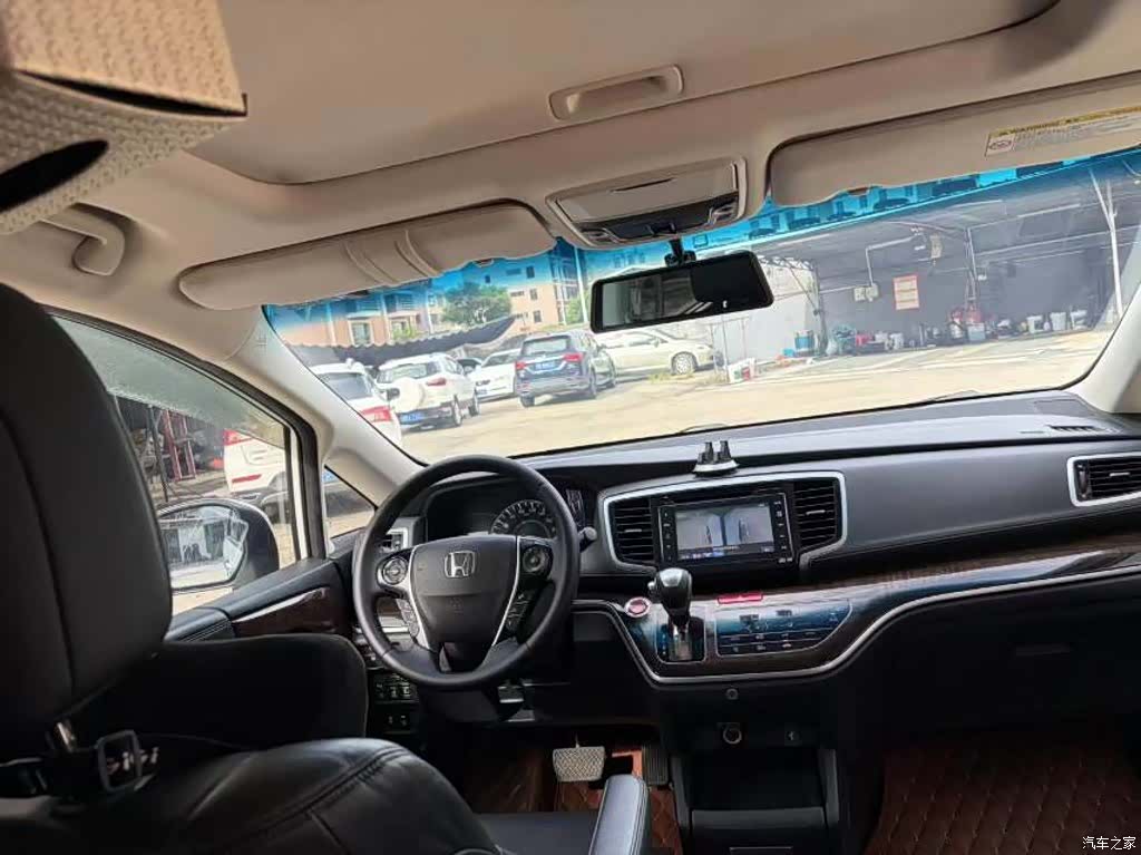 Honda Odyssey, 2015 все фото