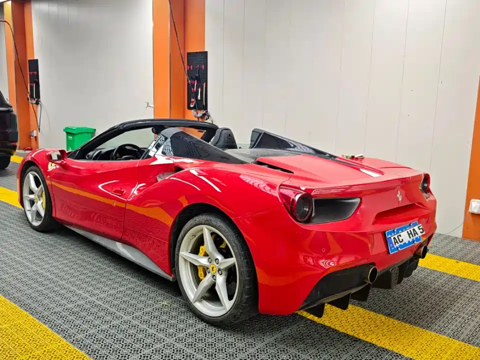Ferrari 488