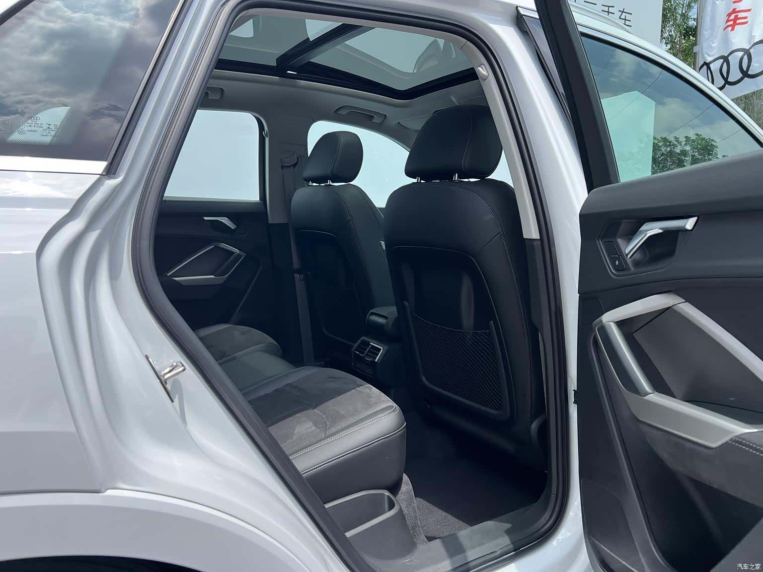 Audi Q3, 2023 10