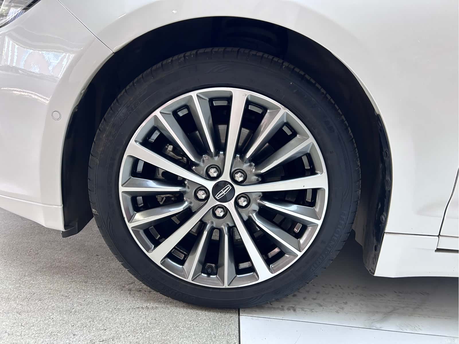 Lincoln MKZ, 2020 29