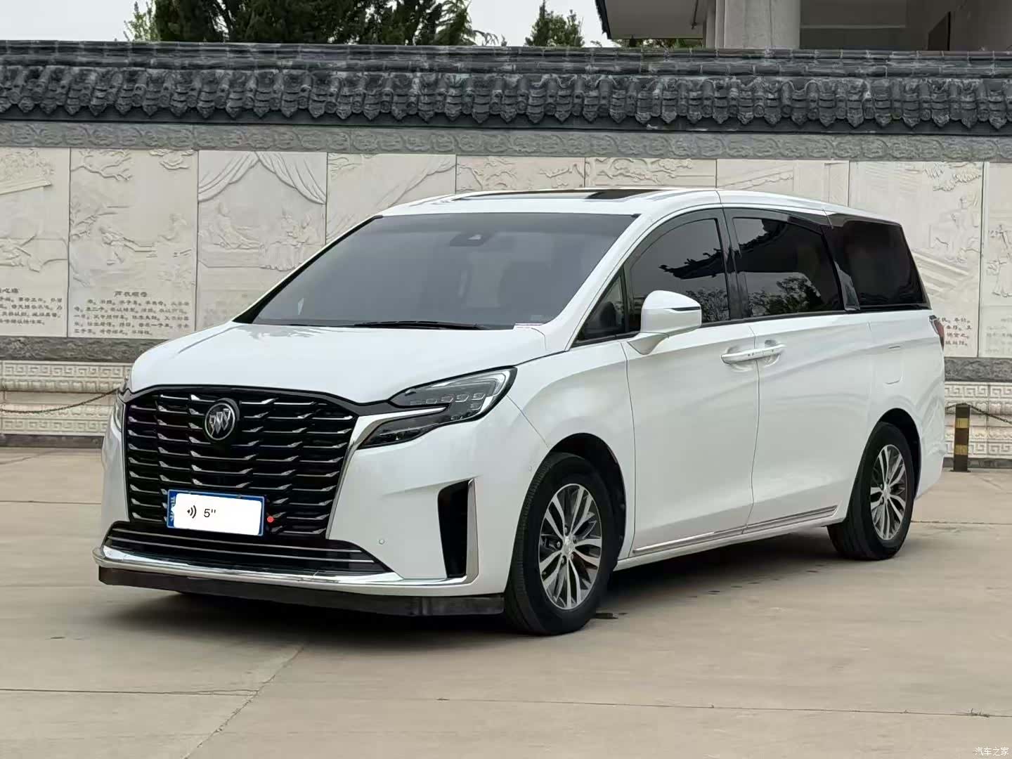 Buick GL8, 2023 1