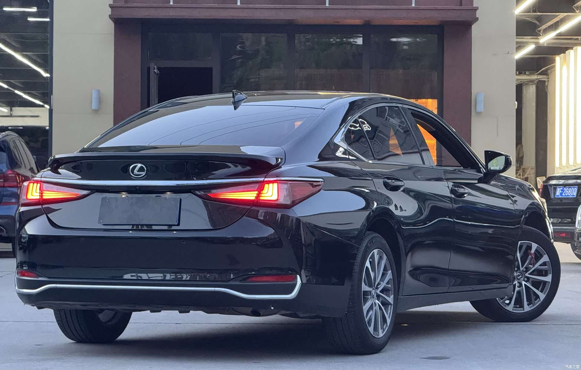 Lexus ES, 2023 7