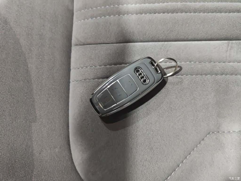 Audi A6L, 2020 9
