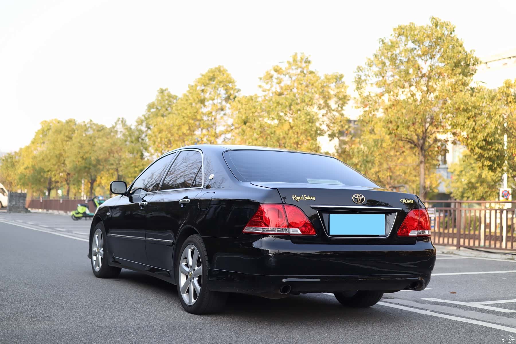 Toyota Crown, 2008 все фото