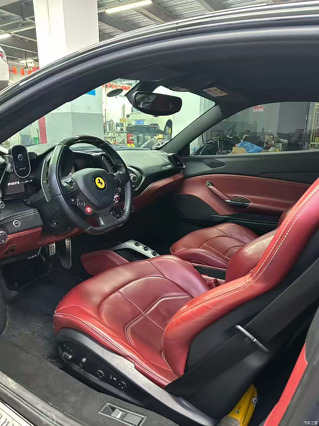 Ferrari 488, 2017 14