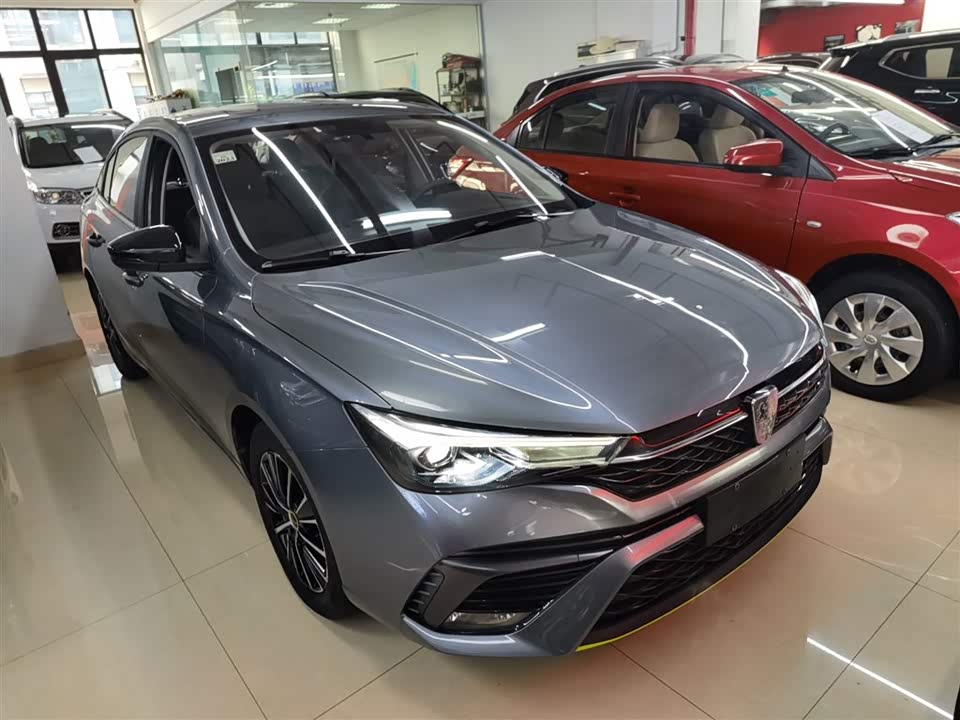 Roewe i5