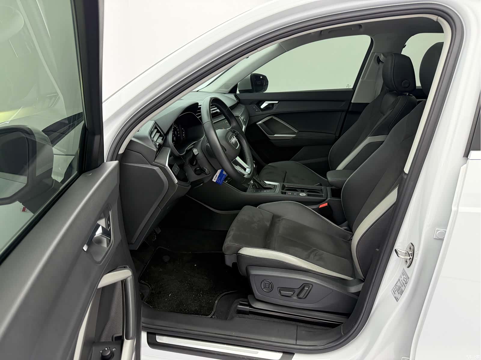 Audi Q3, 2022 20