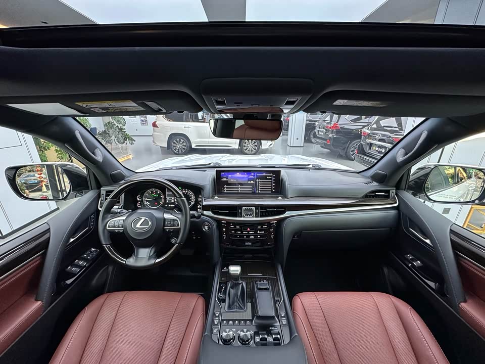 Lexus LX