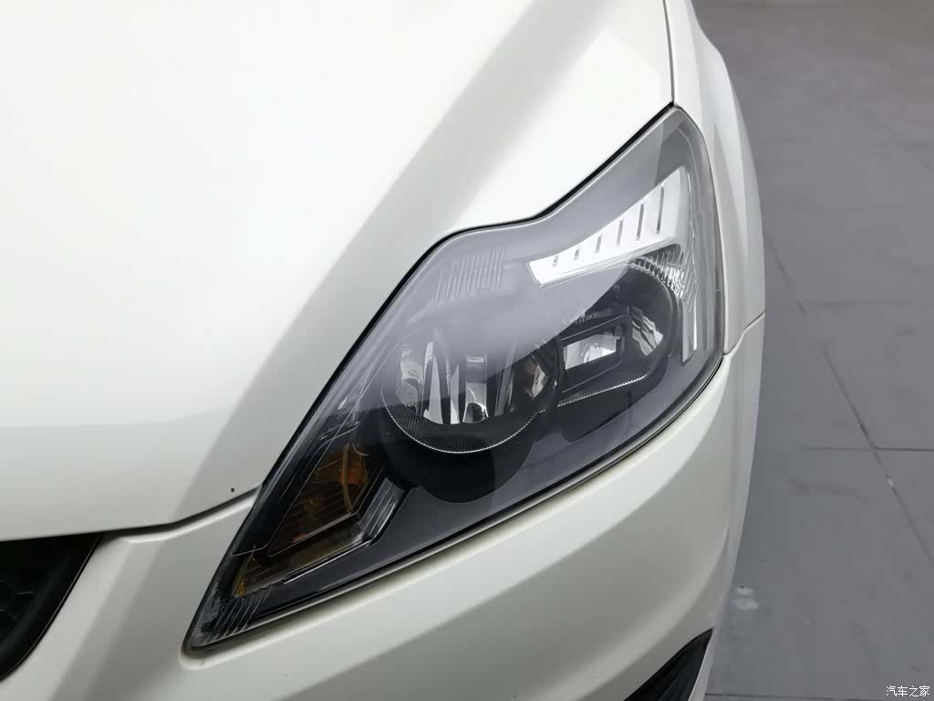 Ford Focus, 2013 7