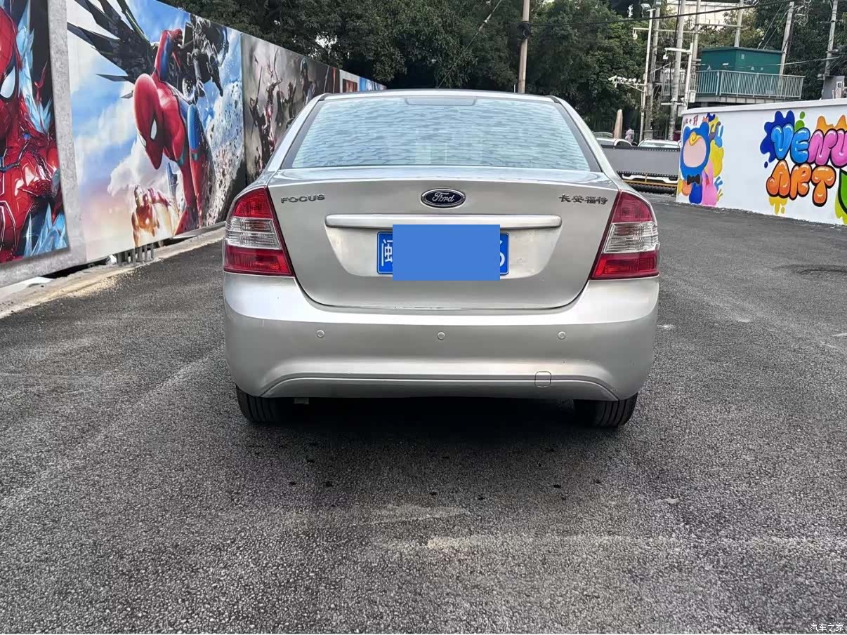 Ford Focus, 2010 8