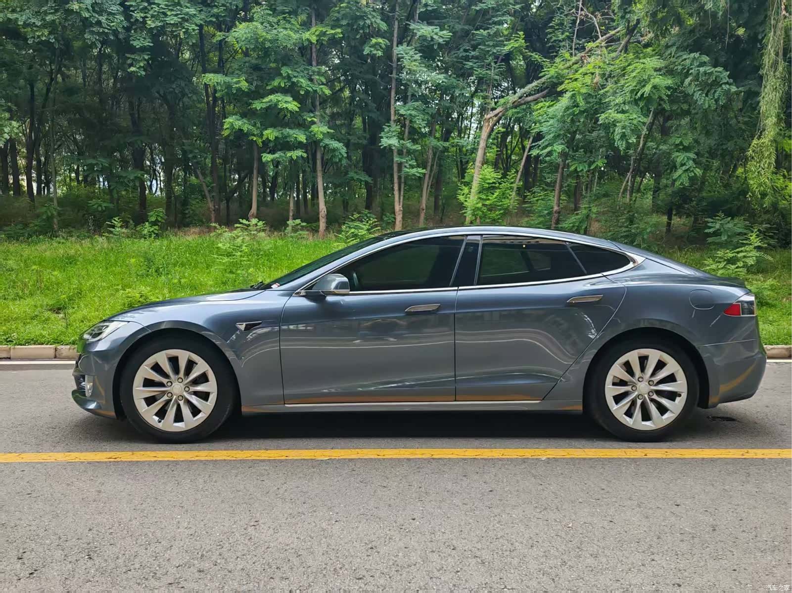 Tesla Model S, 2019 3