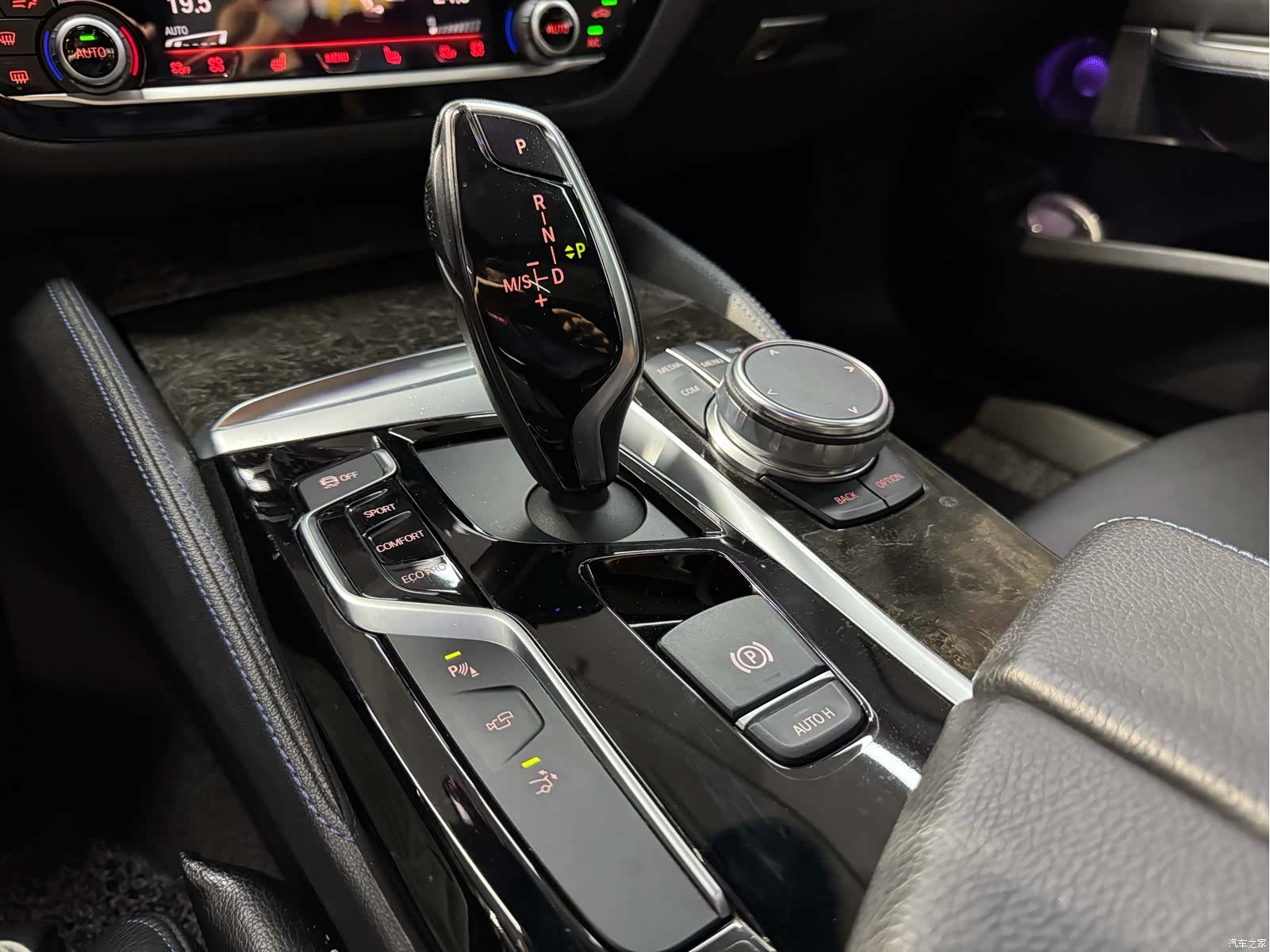 BMW 6 Series GT, 2018 10