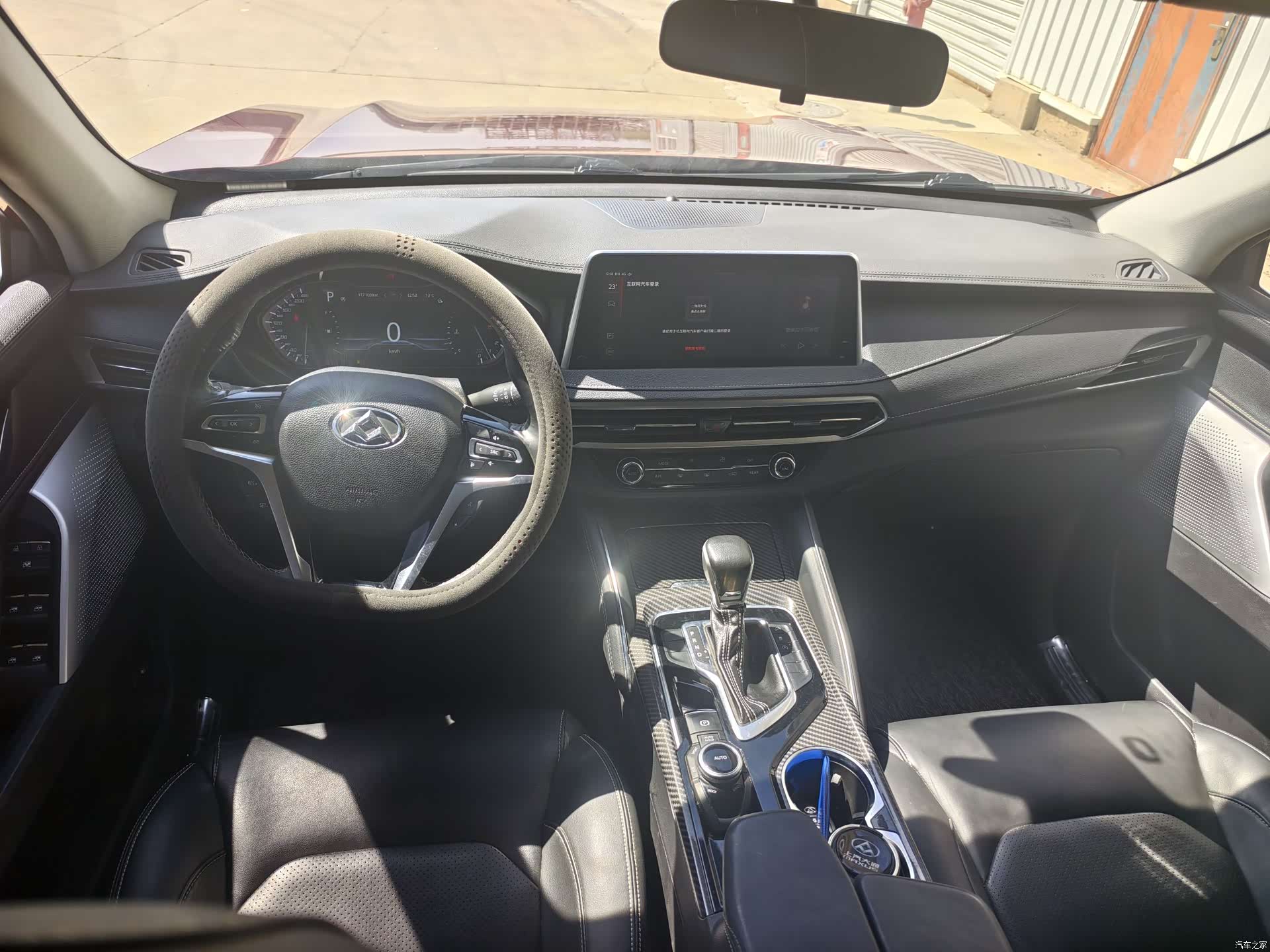 Maxus D90, 2018 8