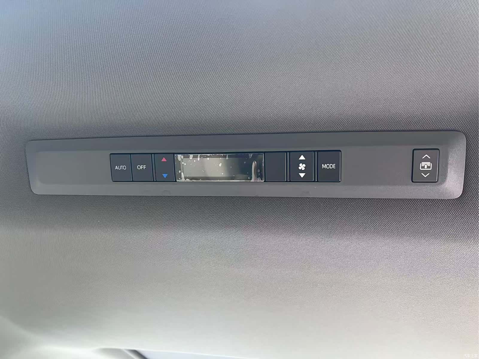 Toyota Granvia, 2024 13
