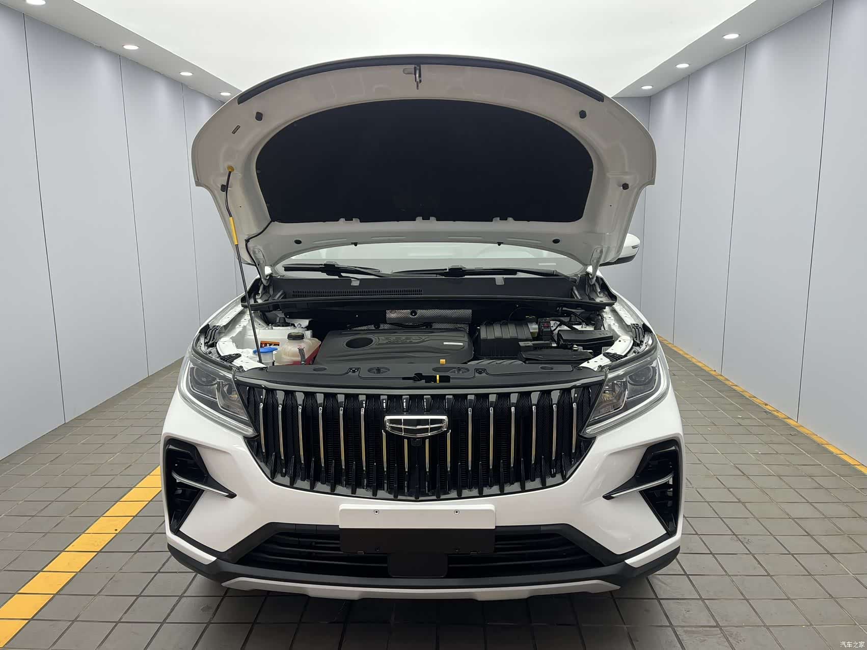 Geely X6, 2022 16